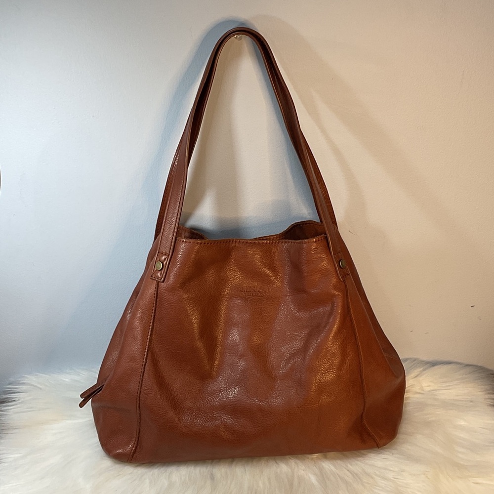 Hobo Leather Shoulder Bag